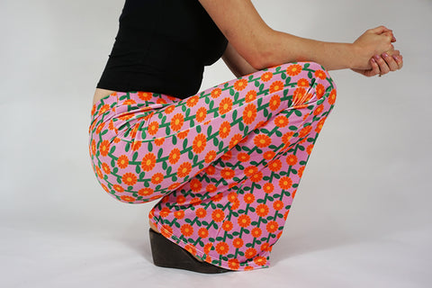Daisy Chain Flares – Samt in Orange und Lila – nur auf Vorbestellung